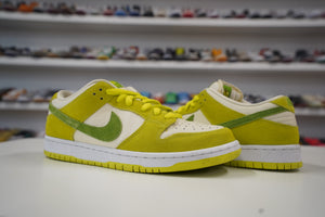 Nike SB Dunk Low Green Apple