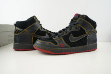 Load image into Gallery viewer, Nike SB Dunk High Unlucky