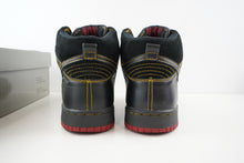 Load image into Gallery viewer, Nike SB Dunk High Unlucky