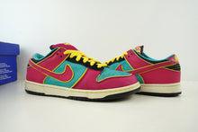 Load image into Gallery viewer, Nike SB Dunk Low Ms. Pacman