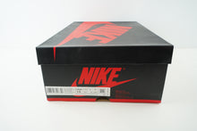 Load image into Gallery viewer, Air Jordan 1 Retro High Pine Green Black