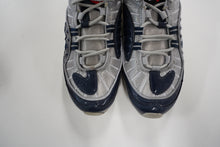 Load image into Gallery viewer, Nike Air Max 98 Supreme Obsidian