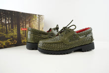 Load image into Gallery viewer, Supreme x Timberland Woven Leather 3-Eye Lug Olive