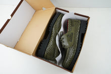 Load image into Gallery viewer, Supreme x Timberland Woven Leather 3-Eye Lug Olive