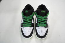 Load image into Gallery viewer, Nike SB Dunk Low Classic Green