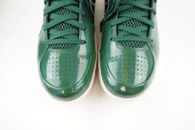 Load image into Gallery viewer, Nike Kobe 4 Protro Undefeated Milwaukee Bucks