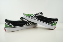 Load image into Gallery viewer, Vans Slip-On Marvel Hulk