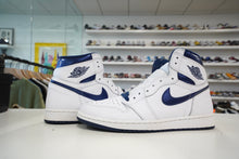 Load image into Gallery viewer, Nike SB Dunk Low Maple Leaf Central Park