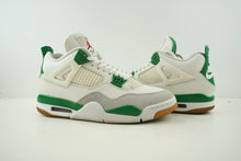 Load image into Gallery viewer, Jordan 4 Retro SB Pine Green