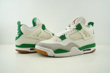 Load image into Gallery viewer, Jordan 4 Retro SB Pine Green