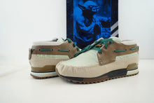 Load image into Gallery viewer, Adidas ZX 700 Boat Star Wars Yoda