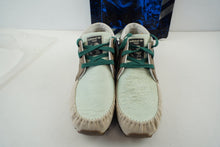 Load image into Gallery viewer, Adidas ZX 700 Boat Star Wars Yoda