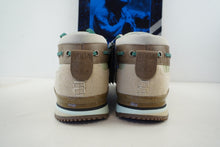 Load image into Gallery viewer, Adidas ZX 700 Boat Star Wars Yoda