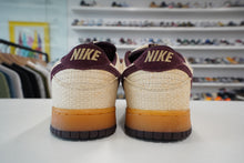 Load image into Gallery viewer, Nike SB Dunk Low Red Mahogany
