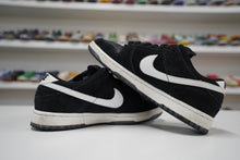 Load image into Gallery viewer, Nike Dunk Low Pro SB Black White