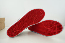 Load image into Gallery viewer, Nike Toki ND