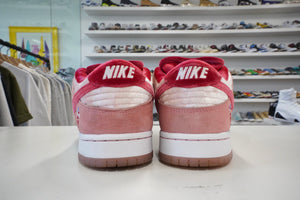 Nike SB Dunk Low Strangelove