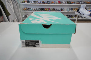 Nike SB Dunk Low Strangelove