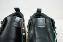 Load image into Gallery viewer, Vans SK8-Hi Boot Syndicate – Mike Hill