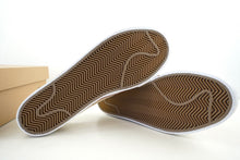 Load image into Gallery viewer, Nike Zoom Stefan Janoski SB Wino Blood Splatter