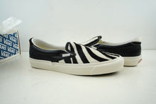 Load image into Gallery viewer, Vans Slip-On 59 LX Zebra