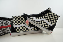 Load image into Gallery viewer, Vans Sk8-Hi Reissue Bones Brigade