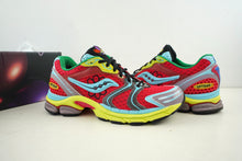 Load image into Gallery viewer, Saucony ProGrid Triumph 4 Jae Tips Flowers Grow Uptown Poison Ivy