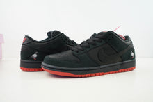 Load image into Gallery viewer, Nike SB Dunk Low Black Pigeon