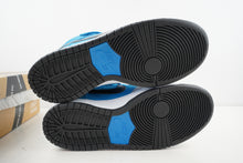 Load image into Gallery viewer, Nike SB Dunk Mid Beavis