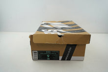 Load image into Gallery viewer, Nike SB Dunk Mid Beavis