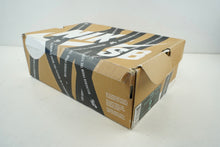 Load image into Gallery viewer, Nike SB Dunk Mid Beavis