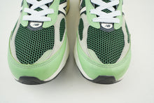Load image into Gallery viewer, New Balance 990v6 Avocado Natural Mint