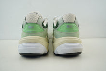 Load image into Gallery viewer, New Balance 990v6 Avocado Natural Mint