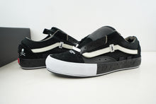 Load image into Gallery viewer, Vans Vault Old Skool x Mastermind x End