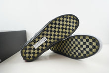 Load image into Gallery viewer, Vans Vault Old Skool x Mastermind x End