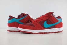 Load image into Gallery viewer, Nike SB Dunk Low Brickhouse Turbo Green