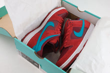 Load image into Gallery viewer, Nike SB Dunk Low Brickhouse Turbo Green