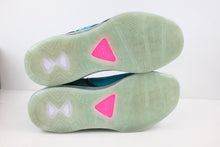 Load image into Gallery viewer, Nike LeBron 8 South Beach