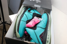 Load image into Gallery viewer, Nike LeBron 8 South Beach