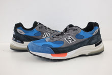 Load image into Gallery viewer, New Balance 992 Blue Grey