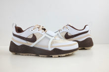 Load image into Gallery viewer, Nike Zoom Field Jaxx Travis Scott Light Chocolate
