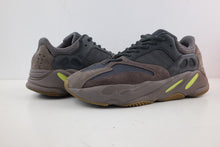 Load image into Gallery viewer, Adidas Yeezy Boost 700 Mauve