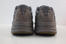 Load image into Gallery viewer, Adidas Yeezy Boost 700 Mauve