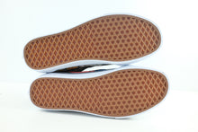 Load image into Gallery viewer, Vans Sk8 Hi x Disney Mickey &amp; Friends