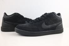 Load image into Gallery viewer, Nike Court Challenge SB