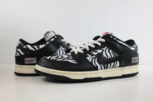 Load image into Gallery viewer, Nike SB Dunk Low Quartersnacks Zebra