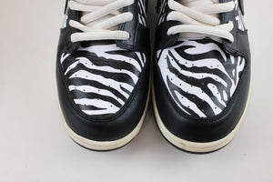 Nike SB Dunk Low Quartersnacks Zebra