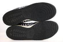 Load image into Gallery viewer, Nike SB Dunk Low Quartersnacks Zebra