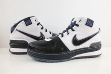Load image into Gallery viewer, Nike LeBron 6 Summit Lake Hornet
