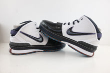 Load image into Gallery viewer, Nike LeBron 6 Summit Lake Hornet